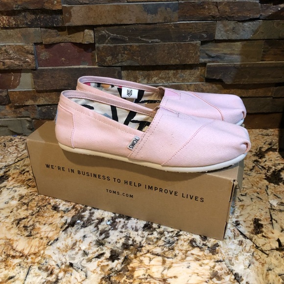 TOMS CLASSIC WOMEN’S CANVAS SLIP ON SHOE IN PINK, SIZE 8 - Picture 3 of 5